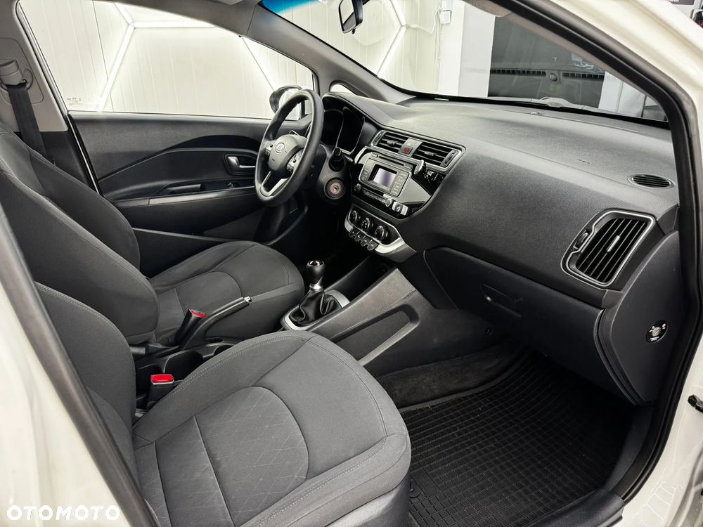 Kia Rio 1.2 Business Line Plus - 6