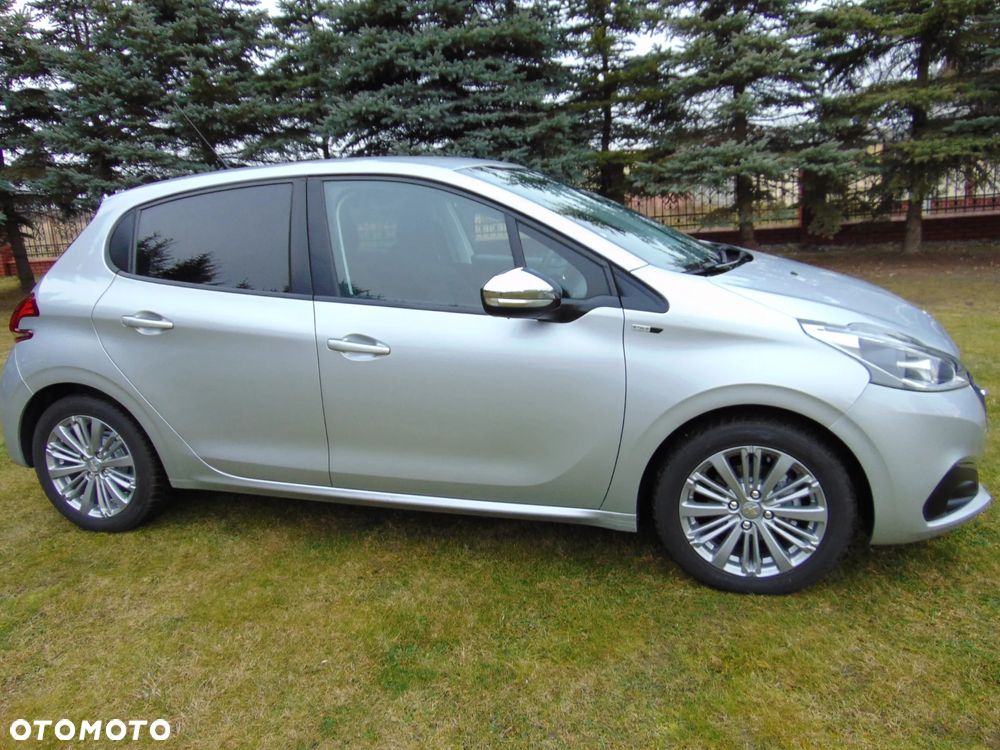 Peugeot 208 82 PureTech Style - 14