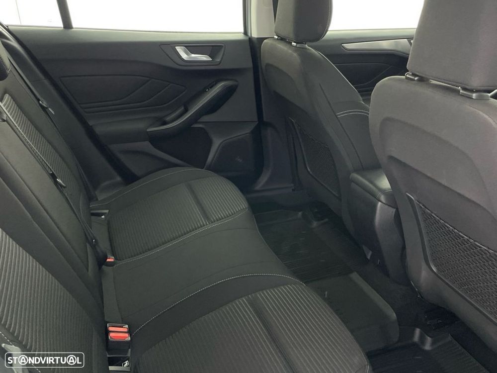 Ford Focus SW 1.0 EcoBoost Titanium - 25