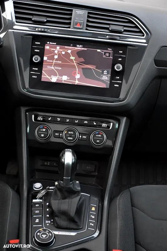 Volkswagen Tiguan 2.0 TDI 4Mot DSG Highline - 22