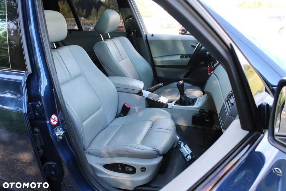 BMW X3 3.0i - 30