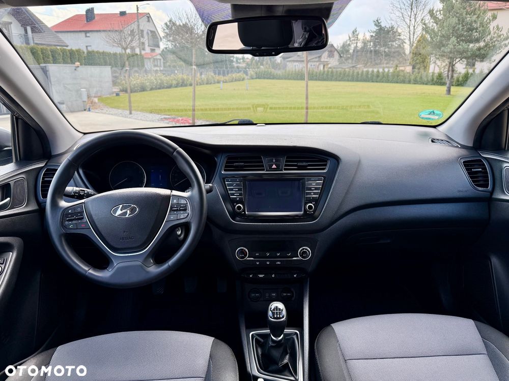 Hyundai i20 1.4 Intro Edition - 21