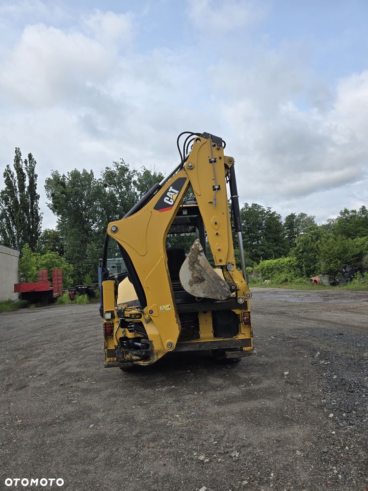 Caterpillar 432F2 - 6