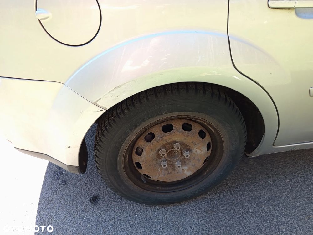 Ford Focus 1.6 FX - 6