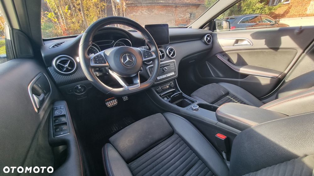 Mercedes-Benz Klasa A 180 7G-DCT AMG Line - 14