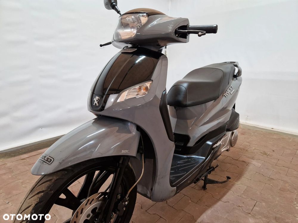 Peugeot Tweet - 30