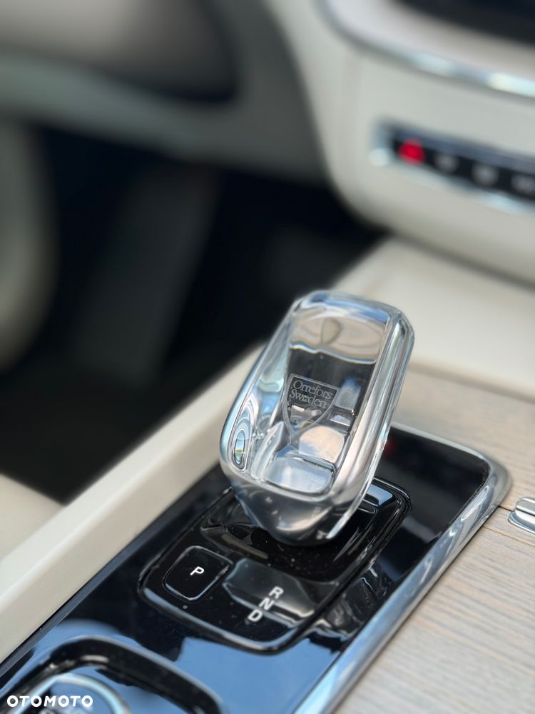 Volvo XC 60 B5 D AWD Inscription - 28