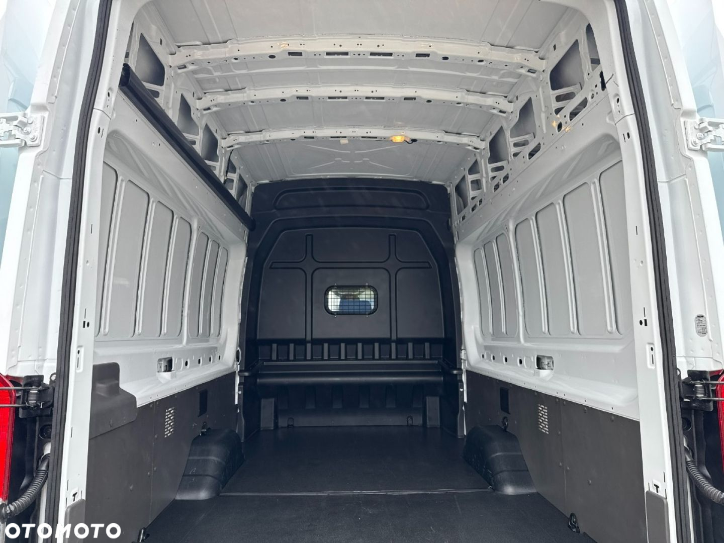 Ford Transit - 28