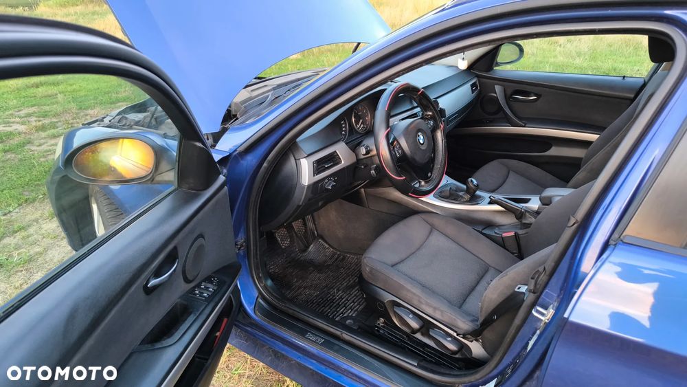 BMW Seria 3 - 32