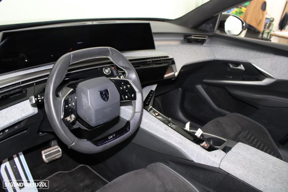 Peugeot E-5008 73 kWh GT - 12