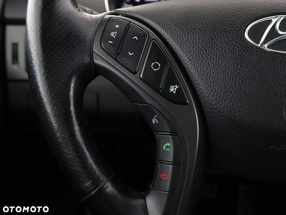 Hyundai i30 1.6 T GDI Turbo - 31