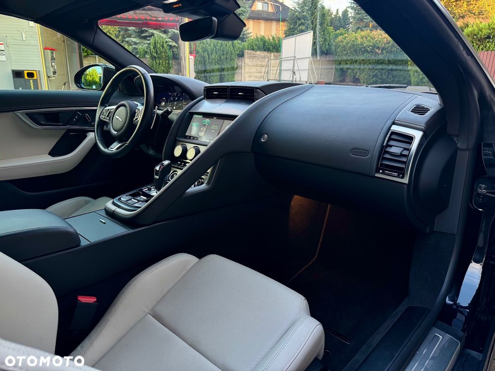 Jaguar F-Type 2.0 Turbo R-Dynamic Black - 13