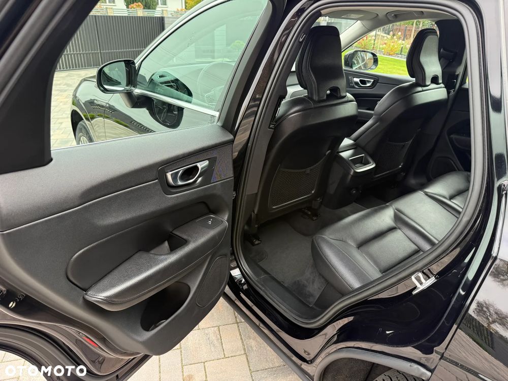Volvo XC 60 B4 D Ultimate Dark - 33
