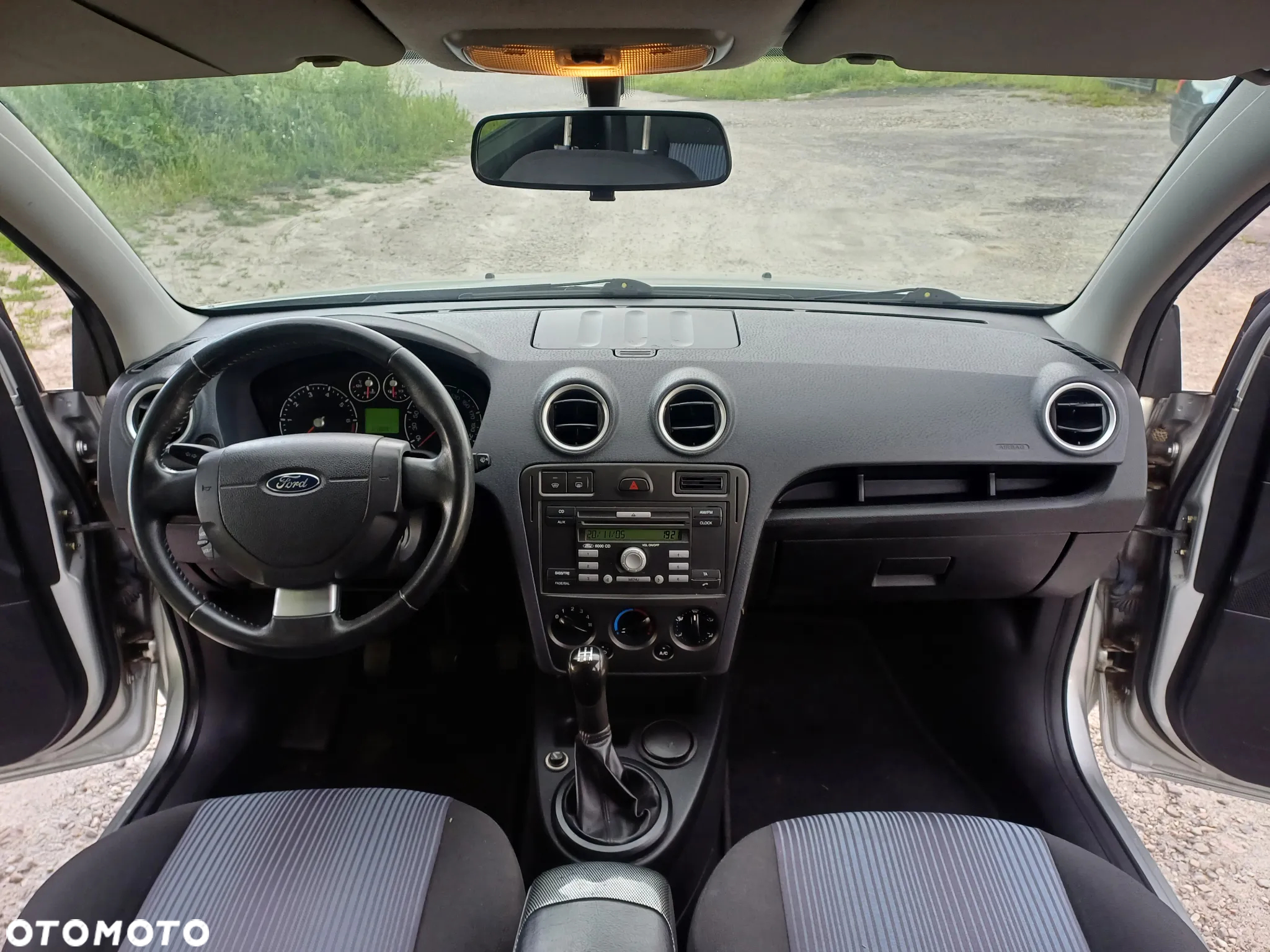 Ford Fusion 1.4 Ambiente - 23