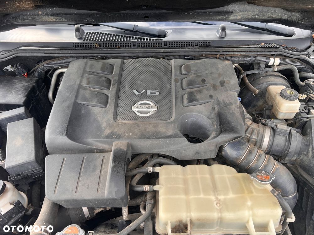 Nissan Navara 3.0 D V6 - 28