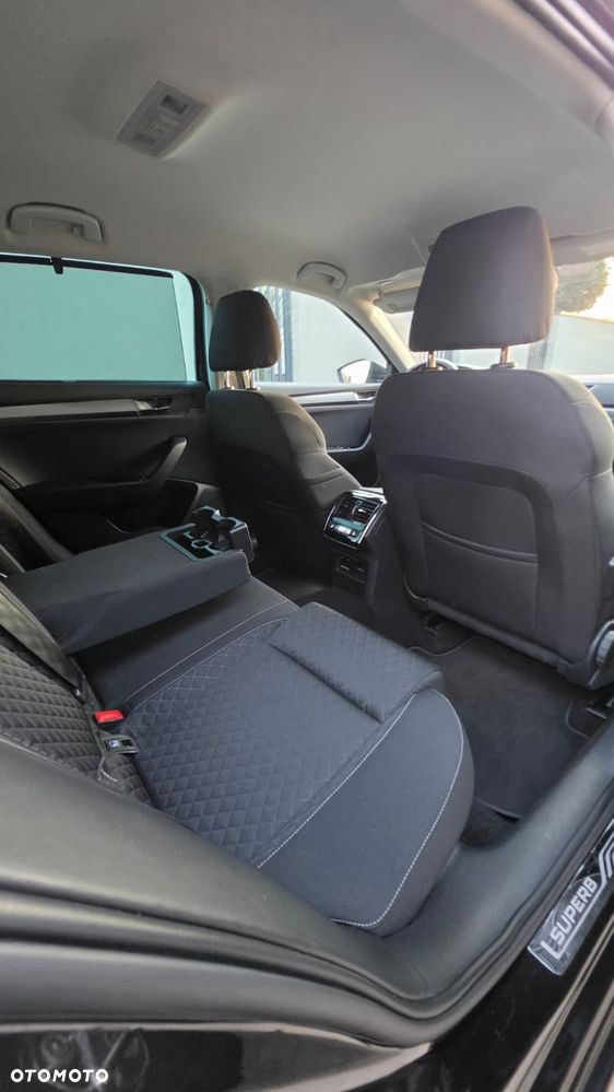 Skoda Superb 2.0 TDI DSG Premium Edition - 21