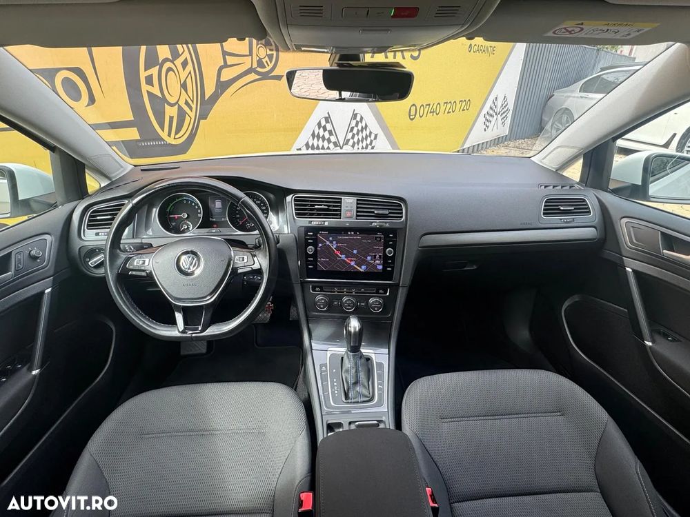 Volkswagen e-Golf - 4