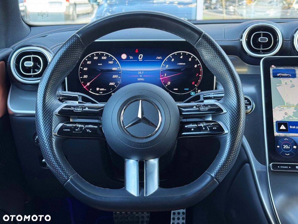 Mercedes-Benz GLC - 28