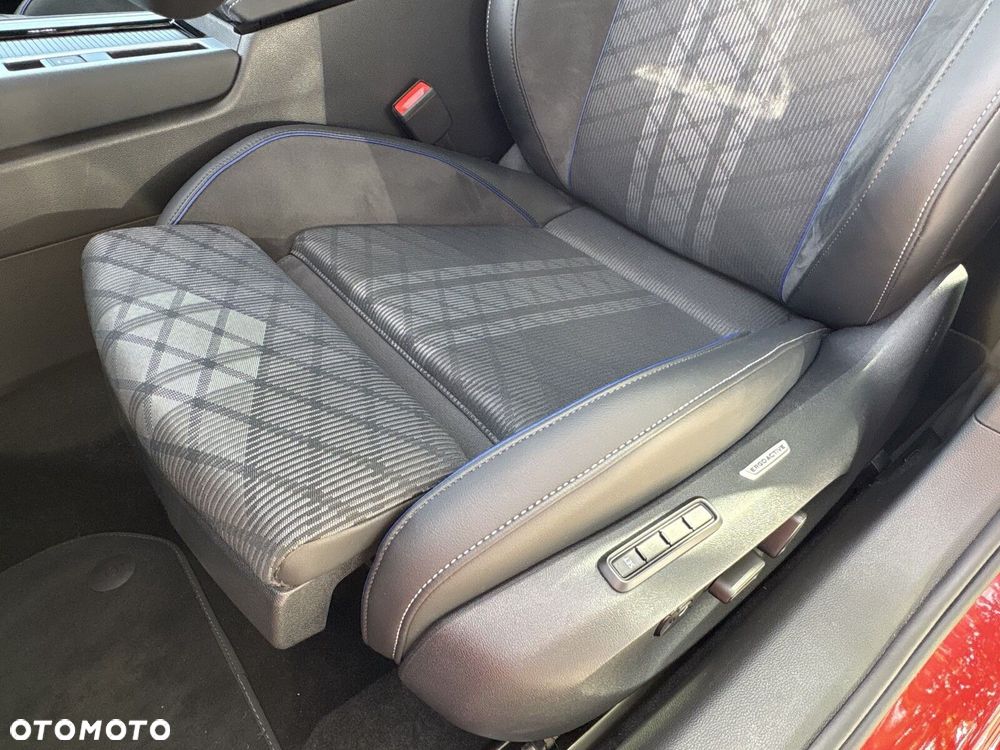 Volkswagen Passat - 14