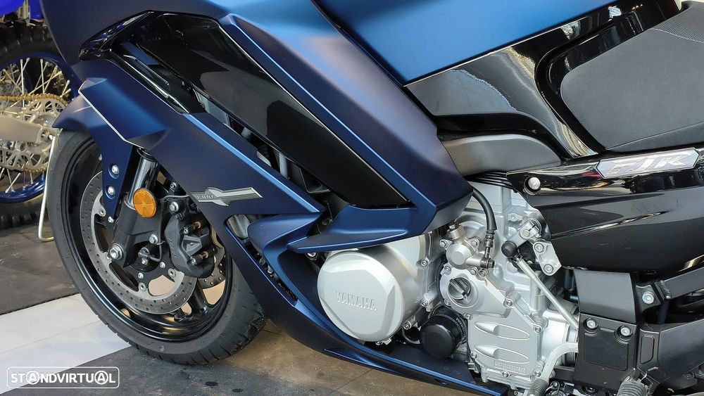 Yamaha FJR 1300AE - 6