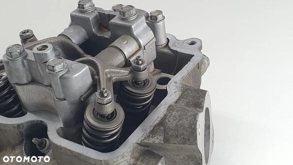 GLOWICA ZAWORY DZWIGIENKA    TGB BLADE 550 - 5