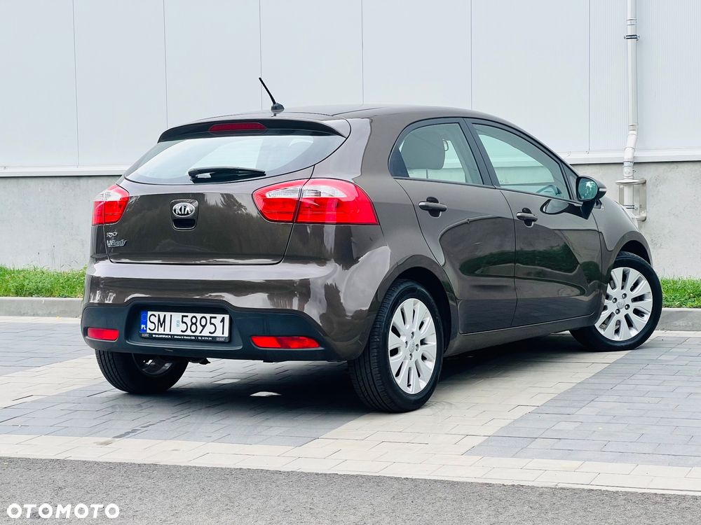 Kia Rio 1.2 Business Line - 4