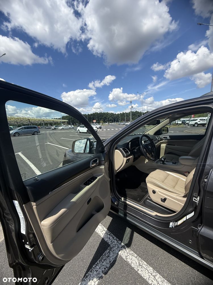 Jeep Grand Cherokee - 11