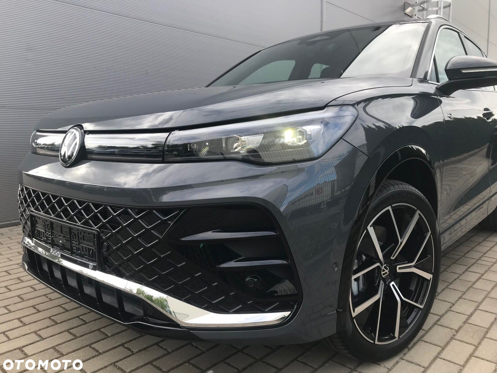 Volkswagen Tiguan - 5