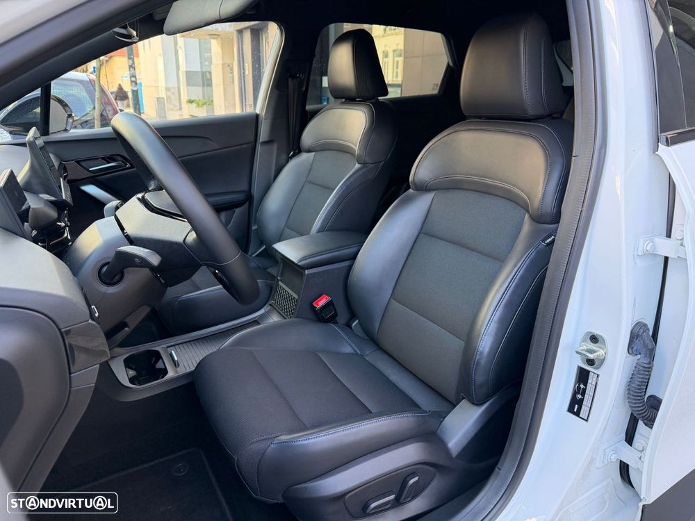 MG MG4 64 kWh Luxury - 29