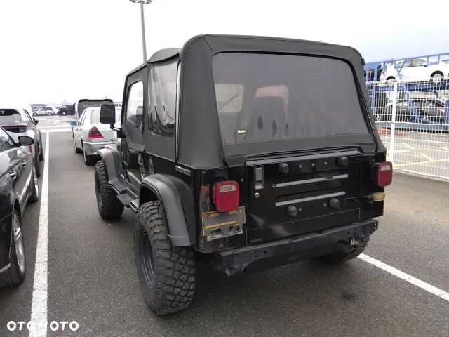 Jeep Wrangler - 13
