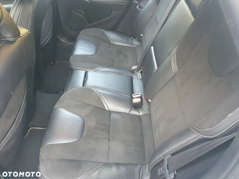 Volvo V40 D2 Drive-E R-Design Kinetic - 9
