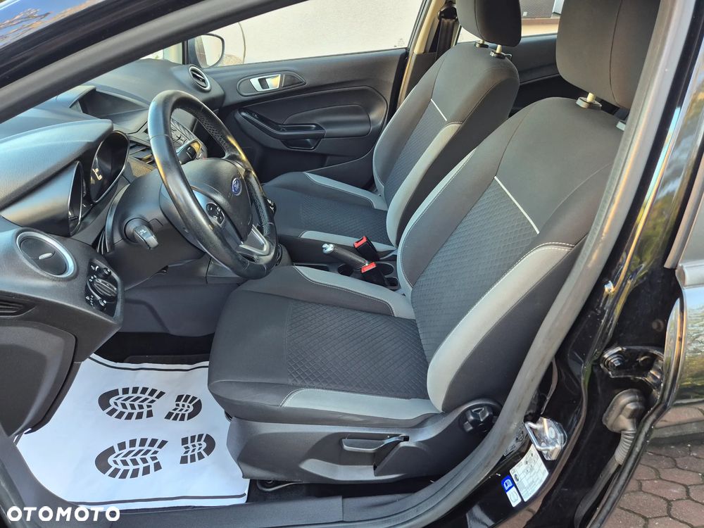 Ford Fiesta 1.25 Celebration - 8