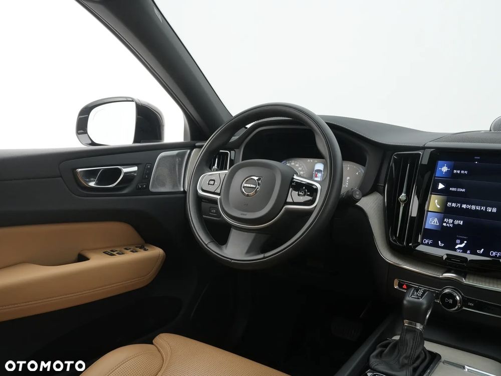 Volvo XC 60 D5 AWD Geartronic Inscription - 19