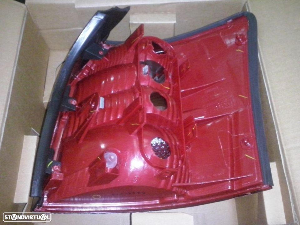 Farolins de trás Audi A4 B6 anos 2001 até 2005 (Novos) - 2