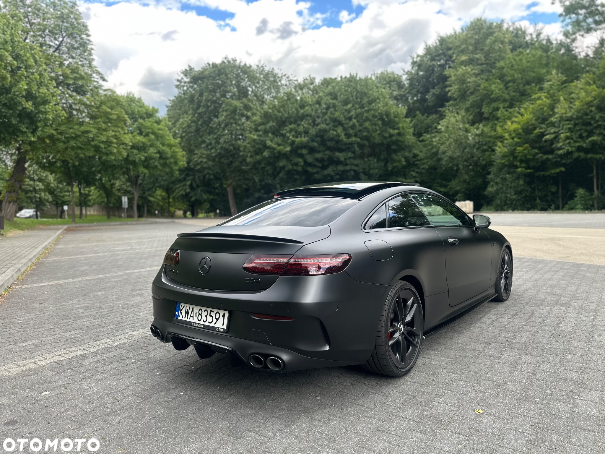Mercedes-Benz Klasa E AMG 53 Coupe 4-Matic+ 9G-TRONIC - 40