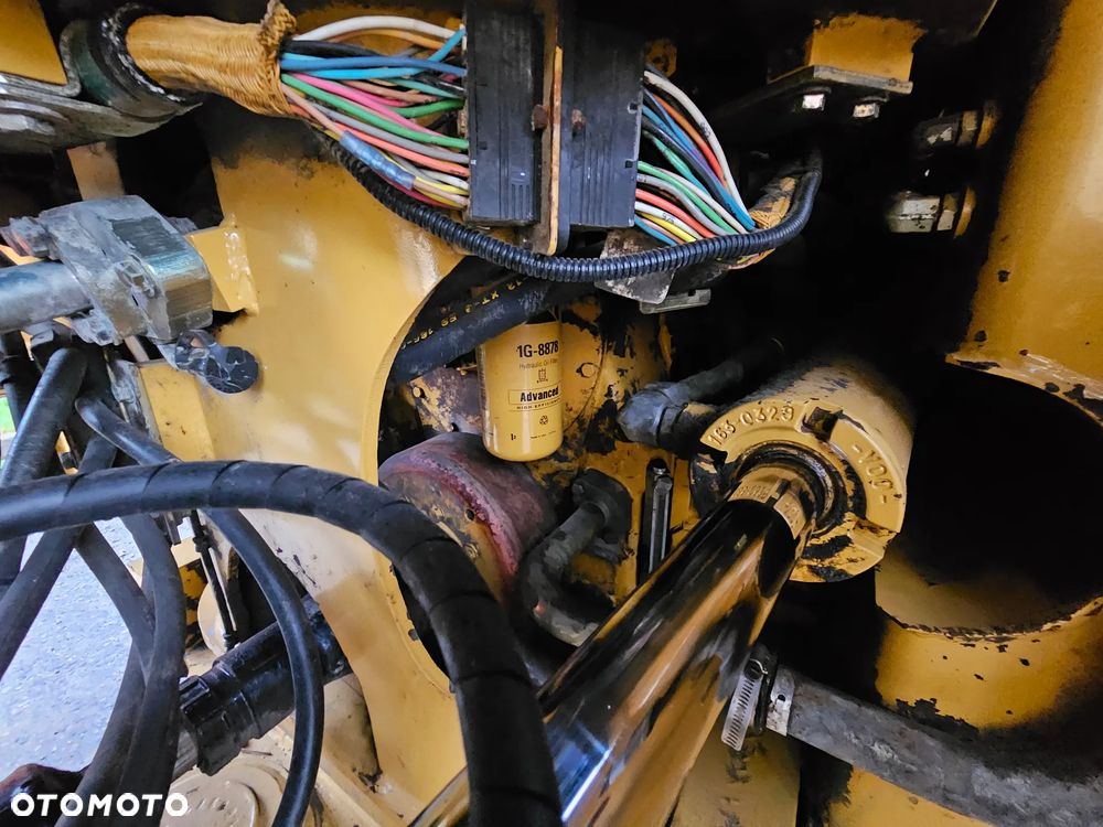 Caterpillar 962G - 13