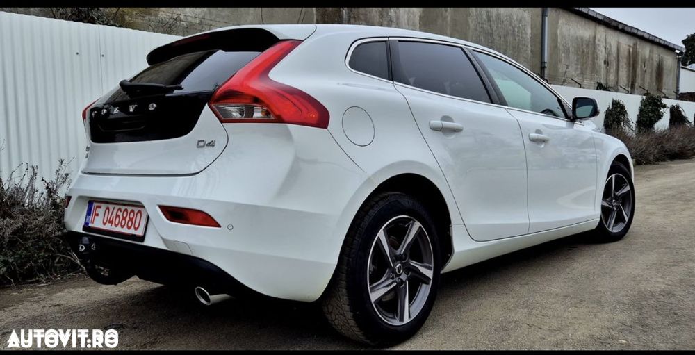 Volvo V40 D4 Momentum - 15