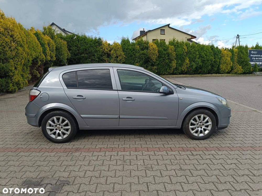 Opel Astra 1.7 CDTI Essentia - 4
