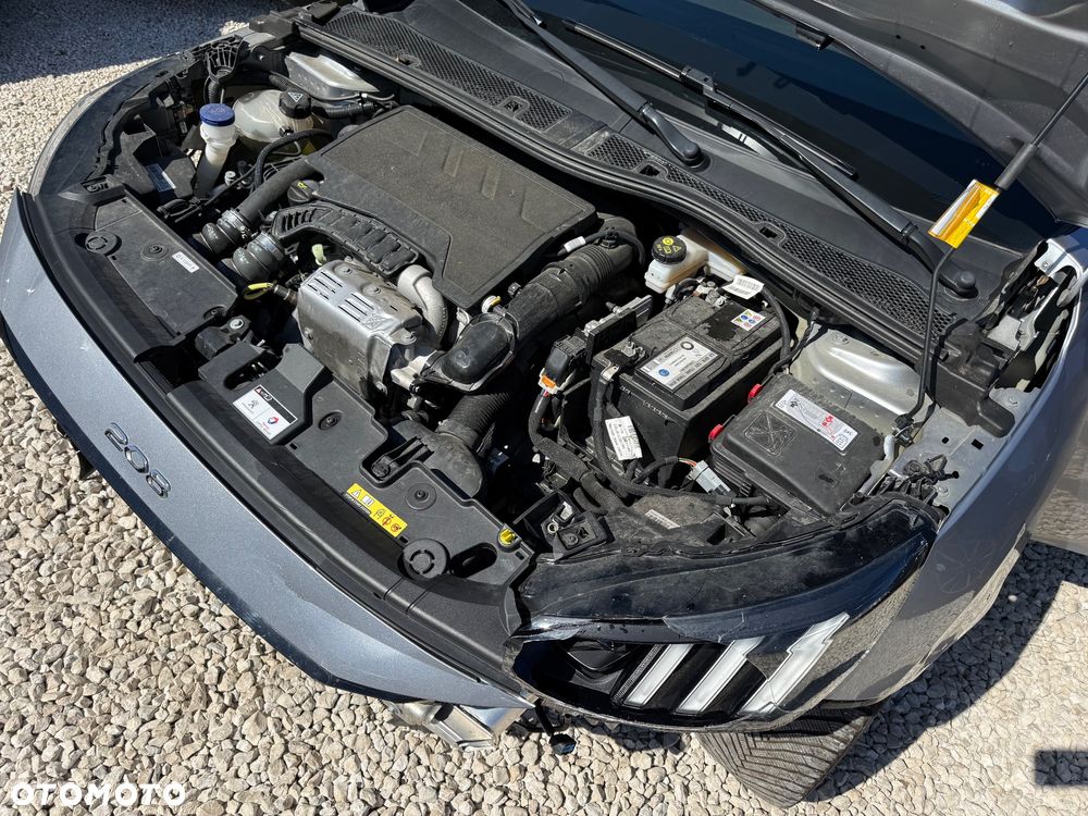 Peugeot 208 - 23