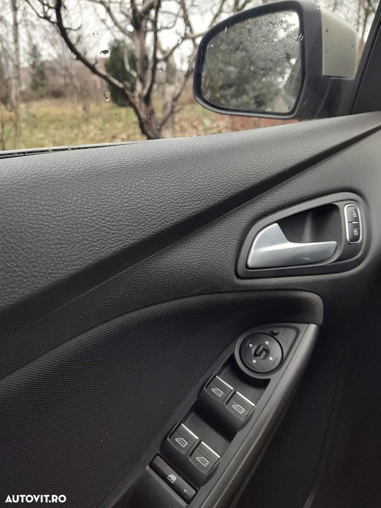 Ford Focus 1.0 EcoBoost Trend Edition - 12