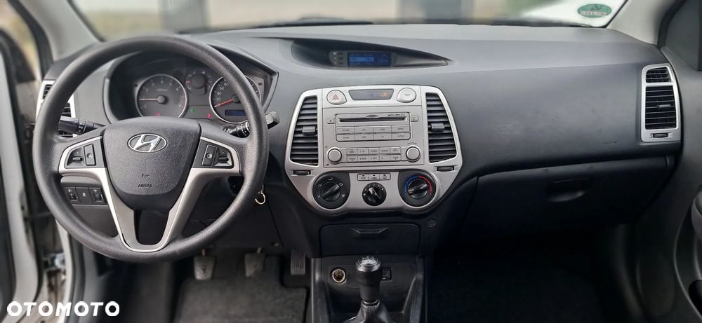 Hyundai i20 - 17