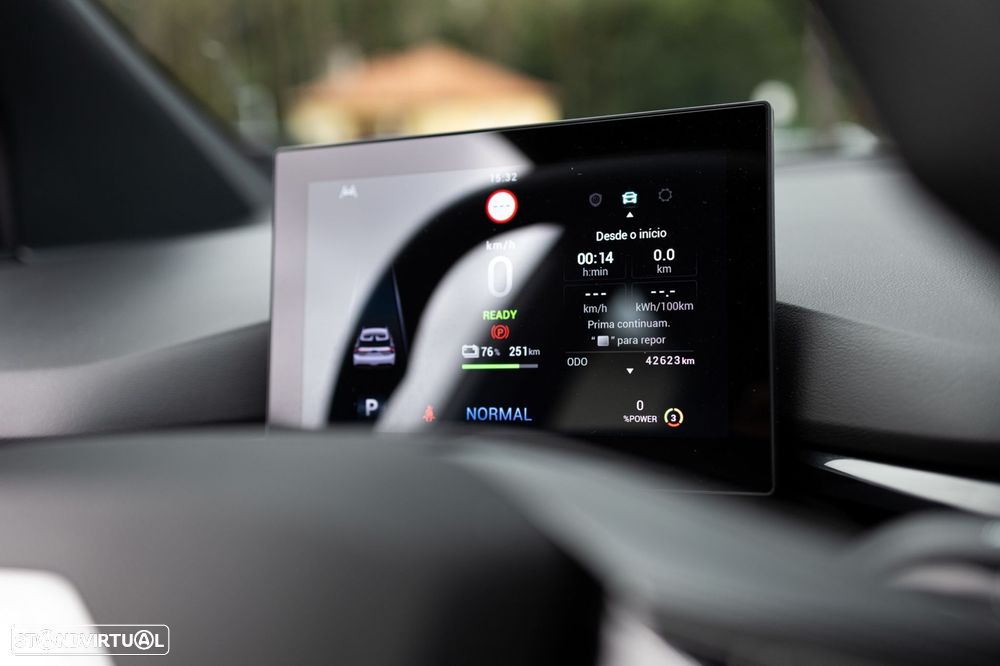 MG MG4 51 kWh Standard - 8