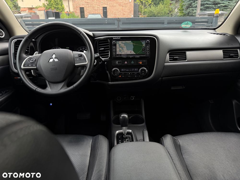 Mitsubishi Outlander 2.0 4WD CVT Diamant Edition+ - 34
