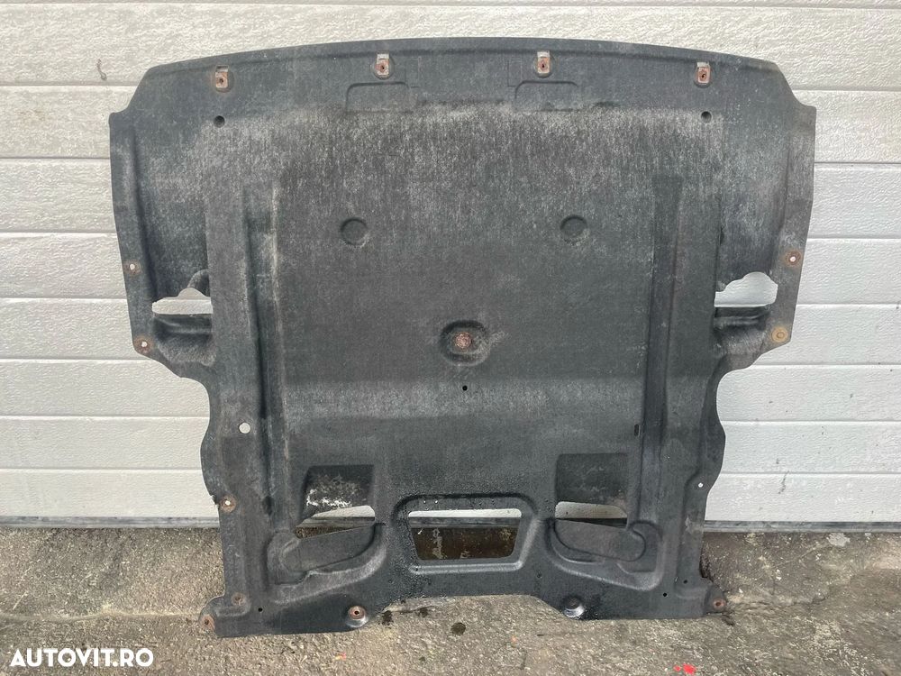 Scut protectie motor in stare foarte buna original BMW F07 F06 F01 ( nu se potriveste la masini 4x4 ) - 2