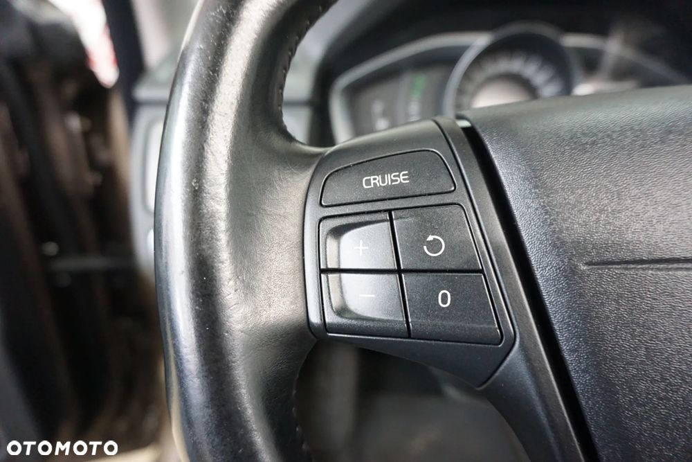 Volvo XC 70 D4 Geartronic Kinetic - 31