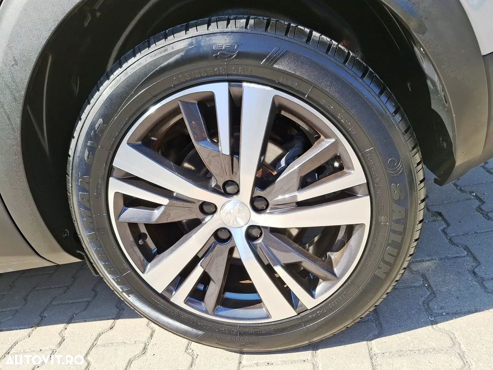 Peugeot 3008 1.5 BlueHDI 130 EAT8 Allure Pack - 22