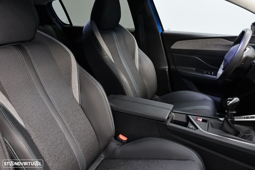 Peugeot 308 1.2 PureTech Allure Pack - 18