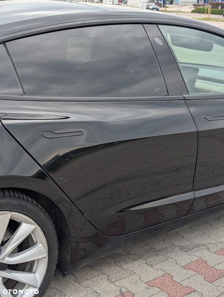 Tesla Model 3 - 37