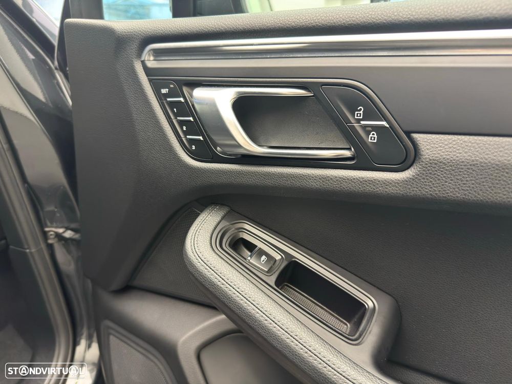 Porsche Macan - 29