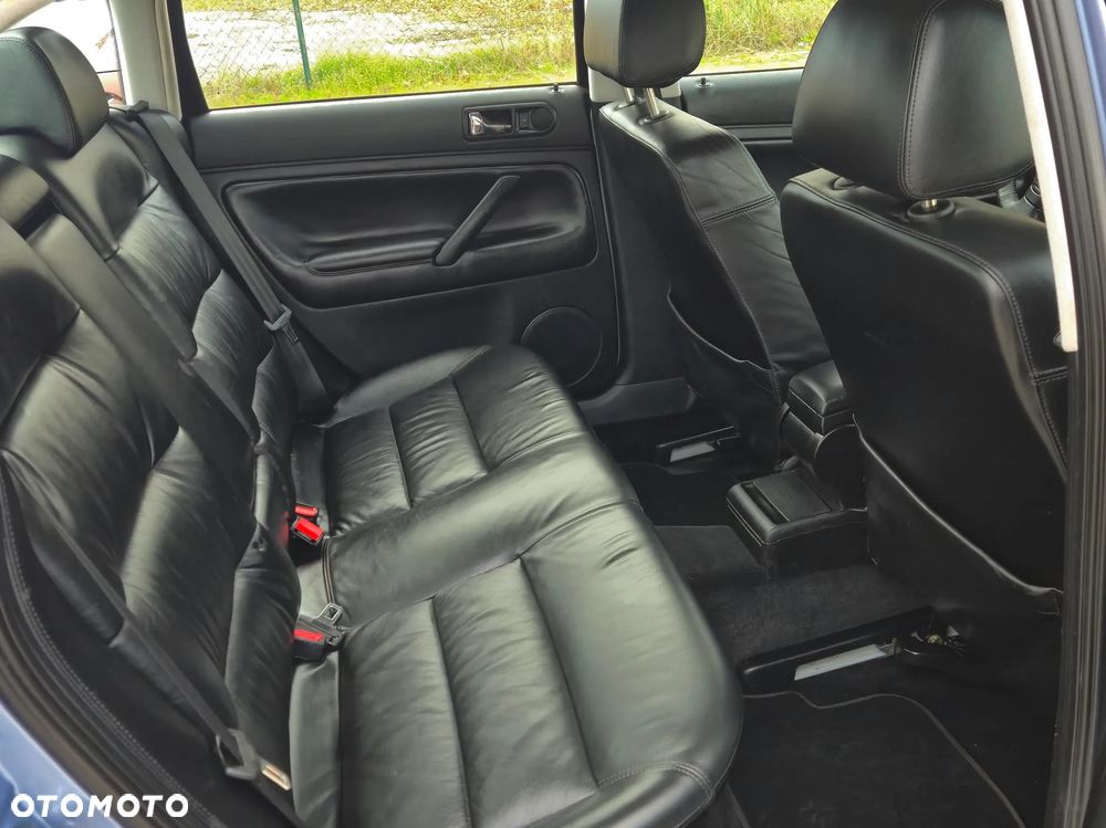 Volkswagen Passat 1.8T Comfortline - 22